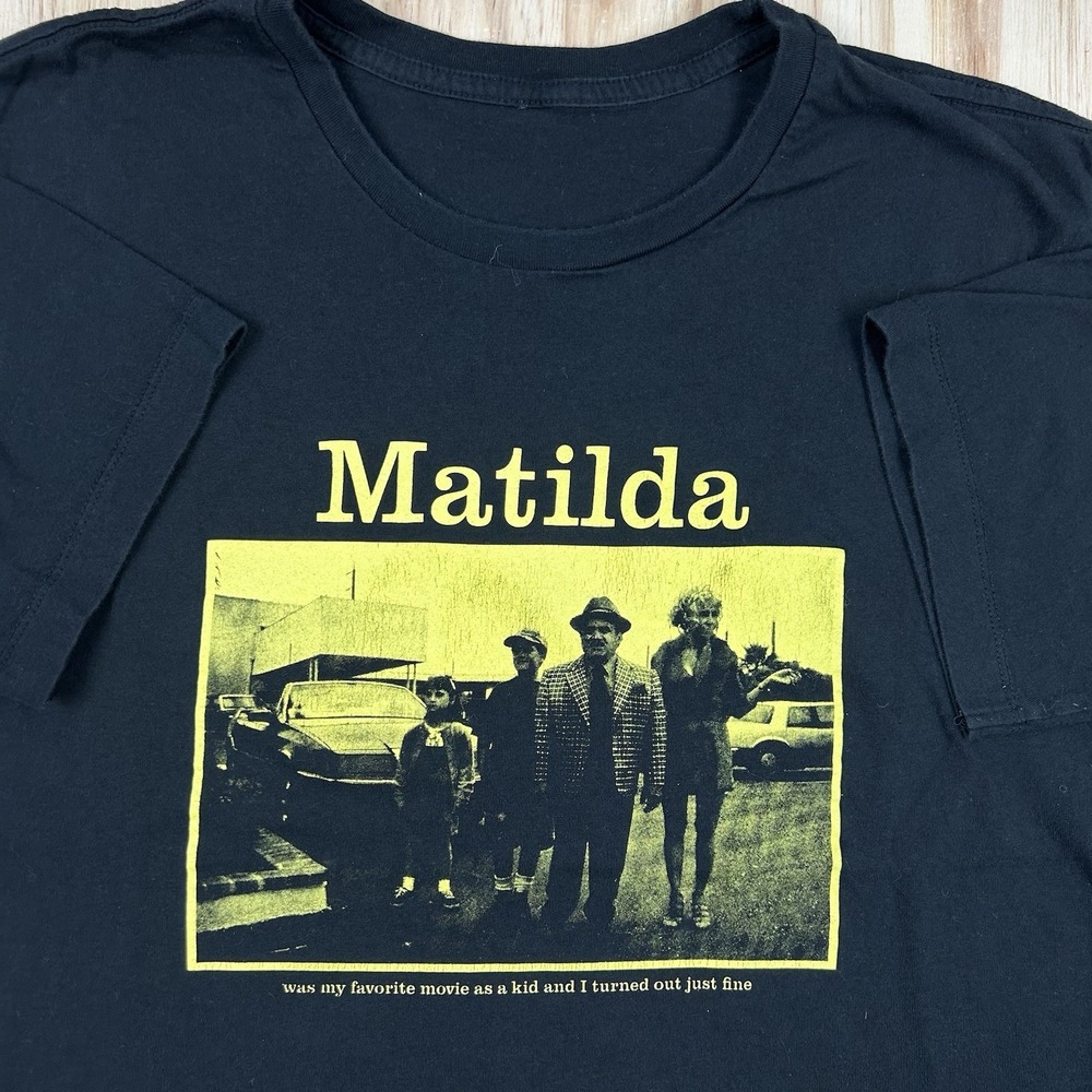 Matilda Movie T-Shirt Women's Large Black Short Sleeve Graphic Tee 90s Y2K